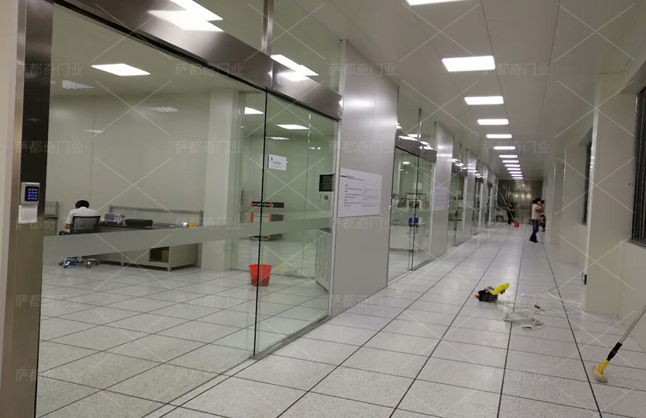 玻璃感應(yīng)門(mén)2